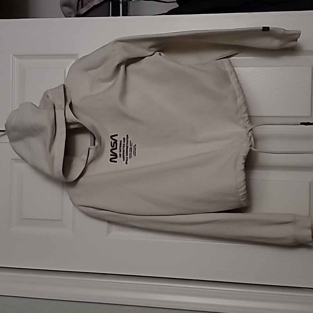 long sleeve hoddie/ crop top